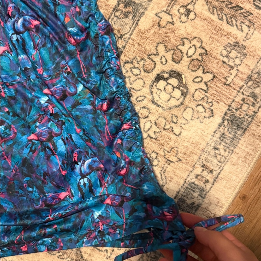 Vibrant active material dress - Picture 3 of 3